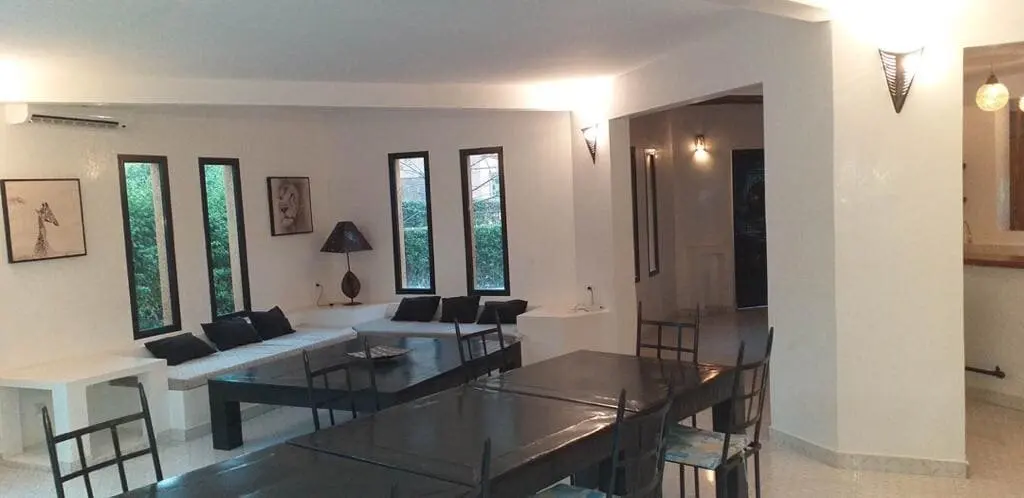 Villa de 352 m² à vendre à Saly - miniature 2