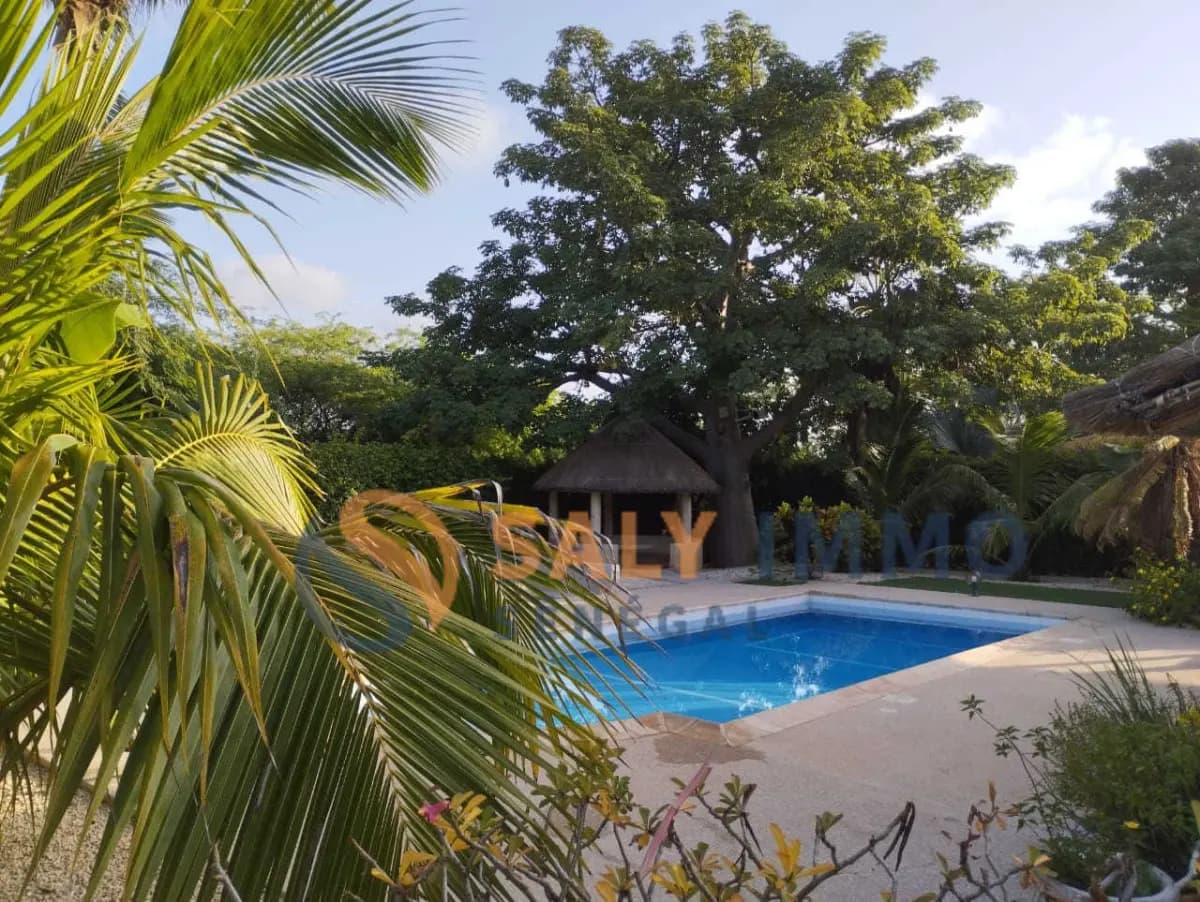 Villa à louer à Nianing