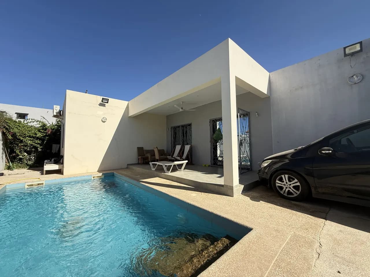Villa 2 chambres avec piscine à vendre à Saly